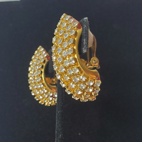 Vintage Gold Tone And Rhinestone Clip-On Earrings - Picture 4 of 10